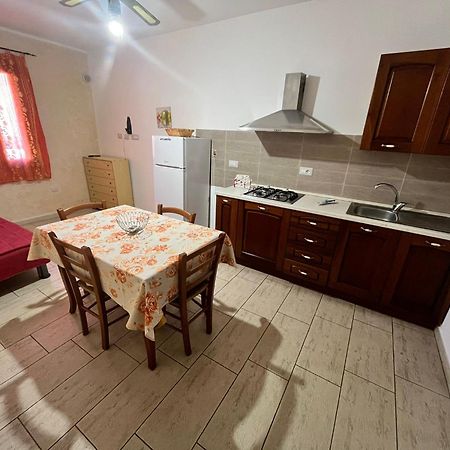 Il Girasole Villa Sant'Antioco Ruang foto